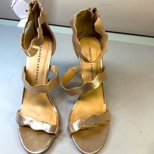 Excellent condition gold shimmery, high heeled dress shoes